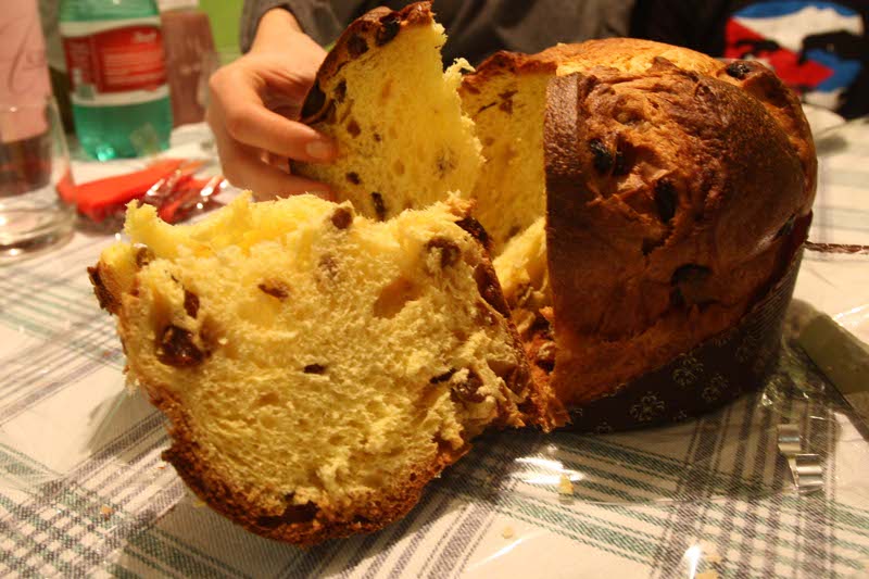 I lavoratori Micron hanno donato il panettone aziendale a Caritas, Banco Alimentare e Piramide