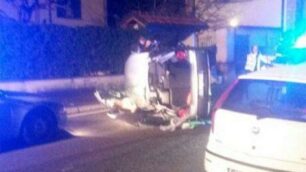 Monza, l'incidente in via Monte Amiata/Adigrat nella sera di lunedì 6 gennaio (foto di un lettore)