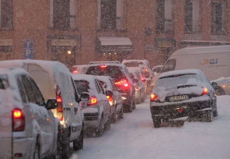 Monza,  traffico difficoltoso per la neve (foto di repertorio)