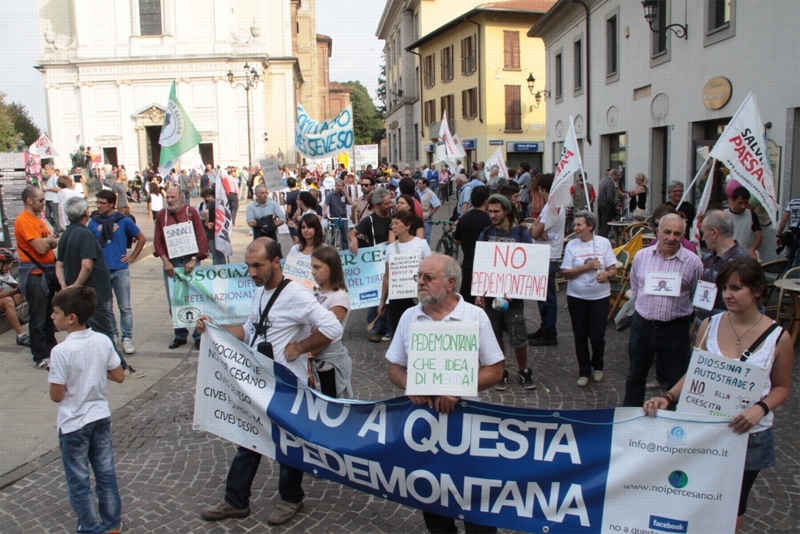 Un manifestazione contro Pedemontana in Brianza