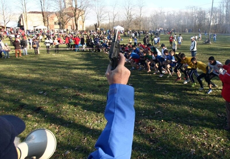 La partenza di una edizione del Cross per tutti al parco di Monza