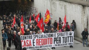 Monza, il corteo per la casa del Foa Boccaccio