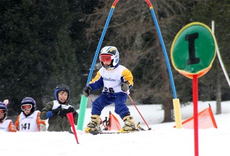 Un baby sciatore in una delle ultime edizione della manifestazione