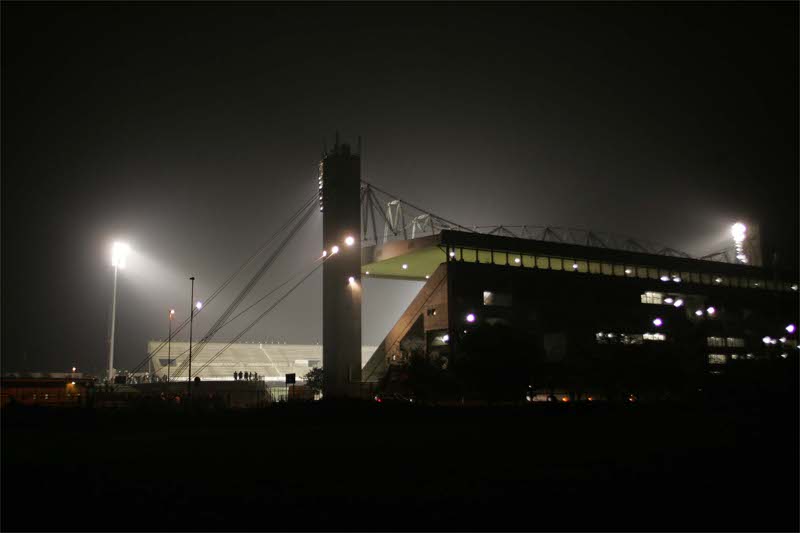 Lo stadio Brianteo di sera