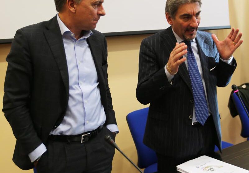 Dario Alllevi, presidente della Provincia di Monza, con Raffaele Cattaneo, presidente del Consiglio regionale