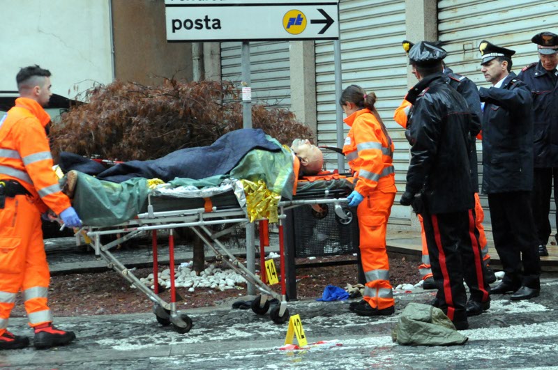 Nella rapina erano rimasti feriti un carabiniere e uno dei malviventi.