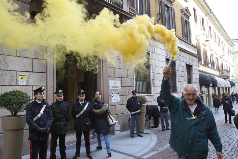 Il presidio dei lavoratori Bames Sem