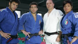 Judo, Gianni Maddaloni con i figli Pino, Marco e Laura (foto dal sito Starjudo.appspot.com)