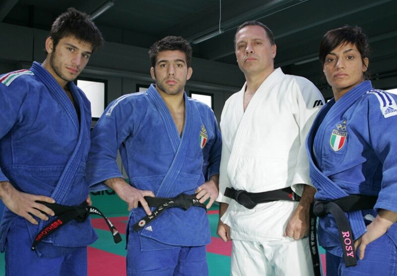 Judo, Gianni Maddaloni con i figli Pino, Marco e Laura (foto dal sito Starjudo.appspot.com)