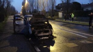 Quel che è rimasto dell’auto della povera automobilista di Paderno