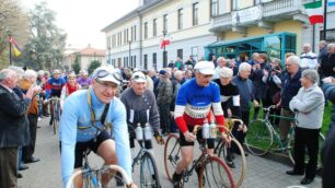 Lissone, la sfilata in bicicletta per celebrare i 100anni della vittoria di Ugo Agostoni alla Milano Sanremo