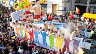 La sfilata di carnevale per le vie di Lissone