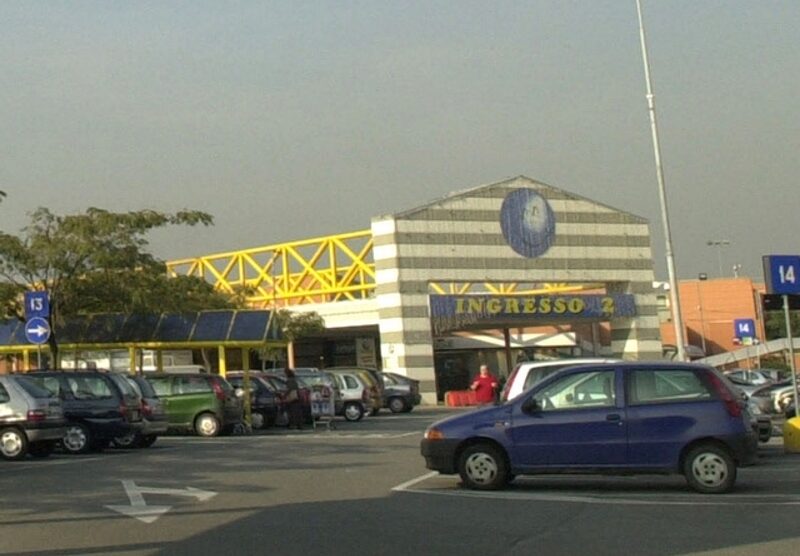 Il centro commerciale Globo di Busnago