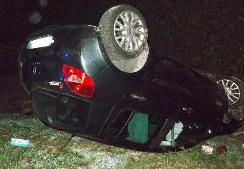 Una delle auto coinvolte negli incidenti del week-end