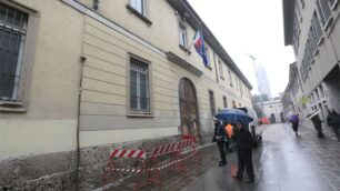 Monza, la scuola media Confalonieri: lo scorso ottobre è stata protagonista di crolli di calcinacci dalle grondaie