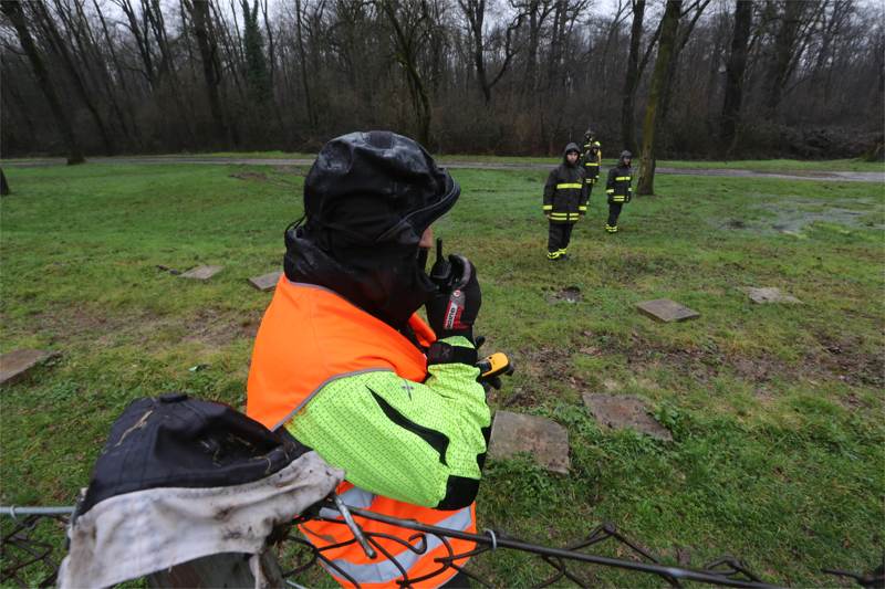 Autodromo di Monza, l’esercitazione dei vigili del fuoco di Milano alla ricerca di un disperso