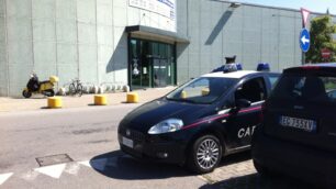 carabinieri fuori dal Gigante