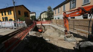 Il cantiere per il sottopasso pedonale di via Bergamo, a Milano