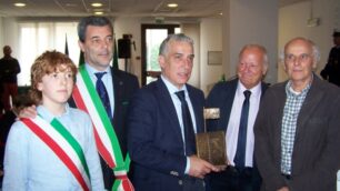 Seregno - La consegna del premio 25 aprile a Francesco Scalise, vicequestore (foto Colzani)