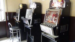 Una sala slot di un locale brianzolo