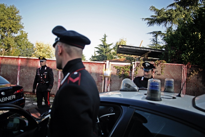 Sul posto sono giunti i carabinieri di Monza