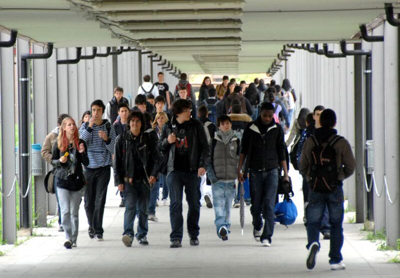 Studenti all’omnicomprensivo di Vimercate