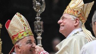 I cardinali Dionigi Tettamanzi e Angelo Scola