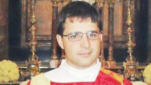 Il triuggese don Alessandro Suma,   coadiutore nella parrocchia di Motta Visconti.