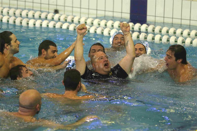 L’esultanza dopo il successo contro Ortigia che è valso la promozione in A1
