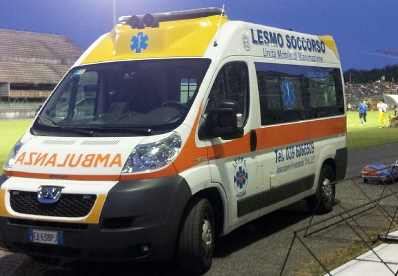 Una ambulanza di Lesmo soccorso