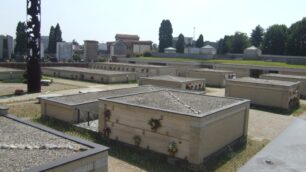 Il cimitero di Bovisio,  solo 31  loculi disponibili.