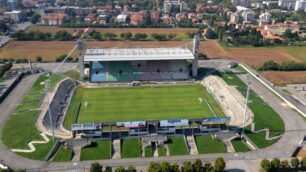 Lo stadio Brianteo pronto a accogliere il Milan per una amichevole