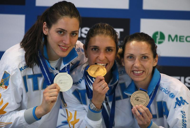 Da sinistra, Martina Batini, Arianna Errigo e Valentina Vezzali.