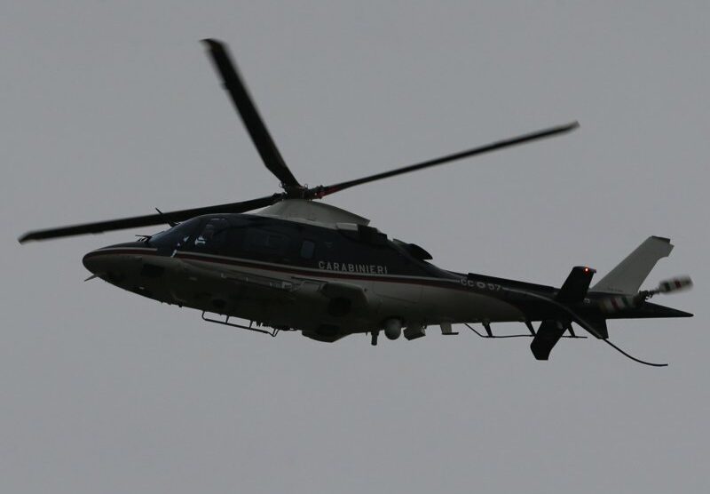 Monza, l’elicottero dei carabinieri in volo