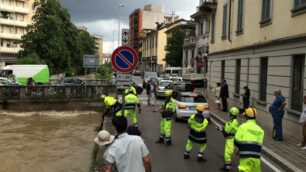 La protezione civile inv ia Annoni a Monza aspetta la piena