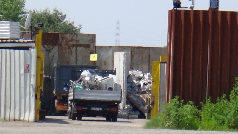 Ingiunzione di demolizione per  alcune costruzioni in via per Cinisello.