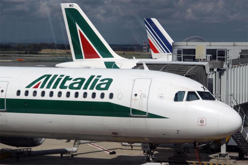 Voli a rischio oggi nei due grandi aeroporti lombardi.