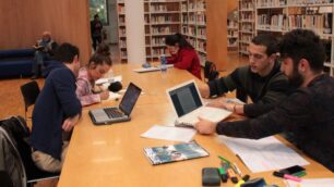 È sempre più frequente l’uso dei computer in biblioteca