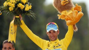 Parigi - Vincenzo NIbali vittorioso al Tour de France