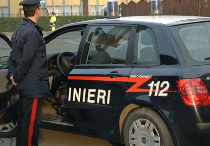 I carabinieri di Bellusco hanno denunciato il 21enne italiano.