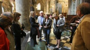 Turisti in visita al Duomo di Monza