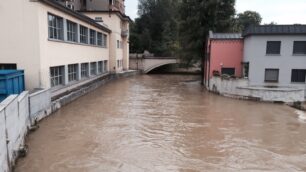 Il Lambro in via Aliprandi come si presentava mercoledì mattina