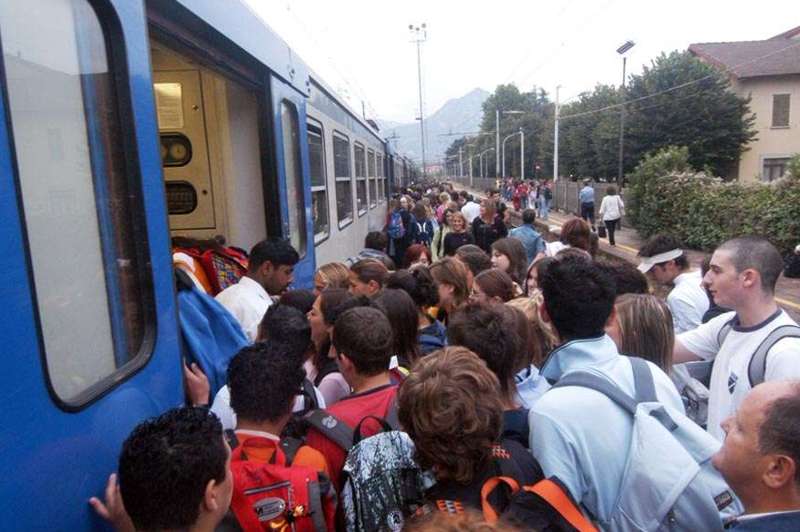 Dal primo settembre aumentano le tariffe per i treni, In media, un pendolare spenderà un euro circa in più al mese.