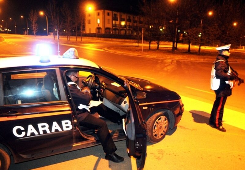 I controlli notturni dei carabinieri