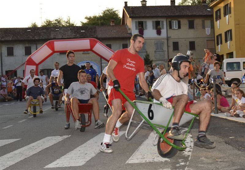 Arcore - Scarriolata per la festa di Bernate (Foto Massimo Spinolo)