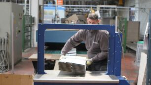 Un artigiano al lavoro