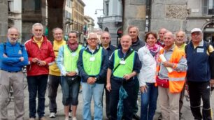 Ivolontari che hanno partecipato al censimento delle biciclette in circolazione nel centro di Monza il 18 settembre