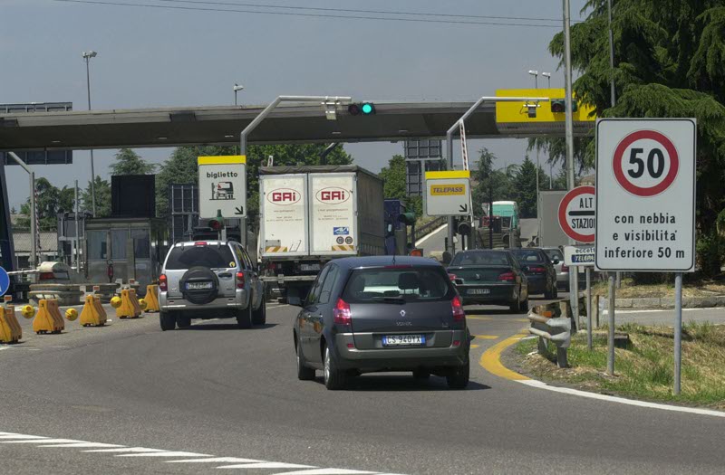 Il casello autostradale di Cavenago