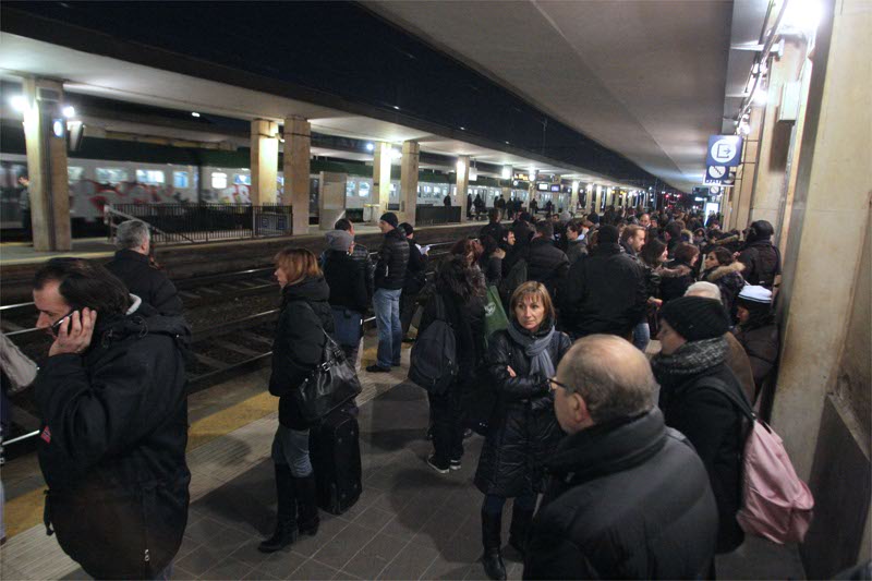 Monza - Dicembre 2012: ritardi e treni cancellati