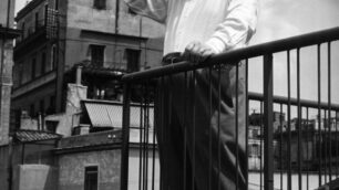 Giorgio de Chirico in terrazzaPiazza di Spagna, Roma
